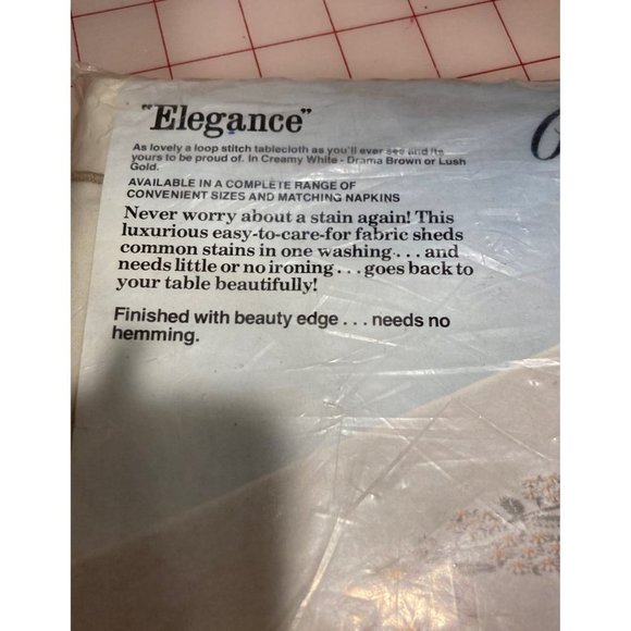 VINTAGE Paragon needle craft tablecloth 5202 - Picture 4 of 6